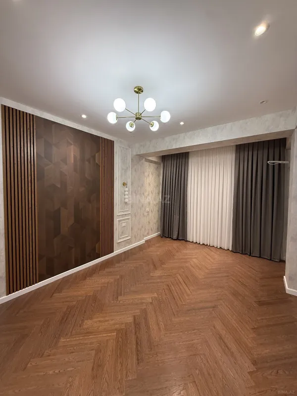Satılır 3 otaqlı mənzil 125 m²