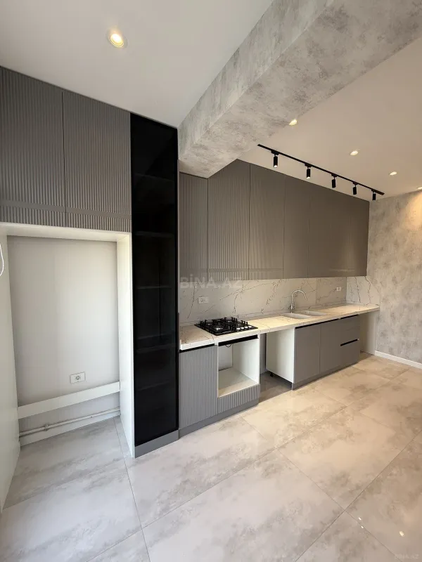 Satılır 3 otaqlı mənzil 125 m²