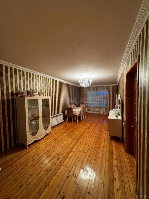 Satılır 6 otaqlı həyət evi 170 m²