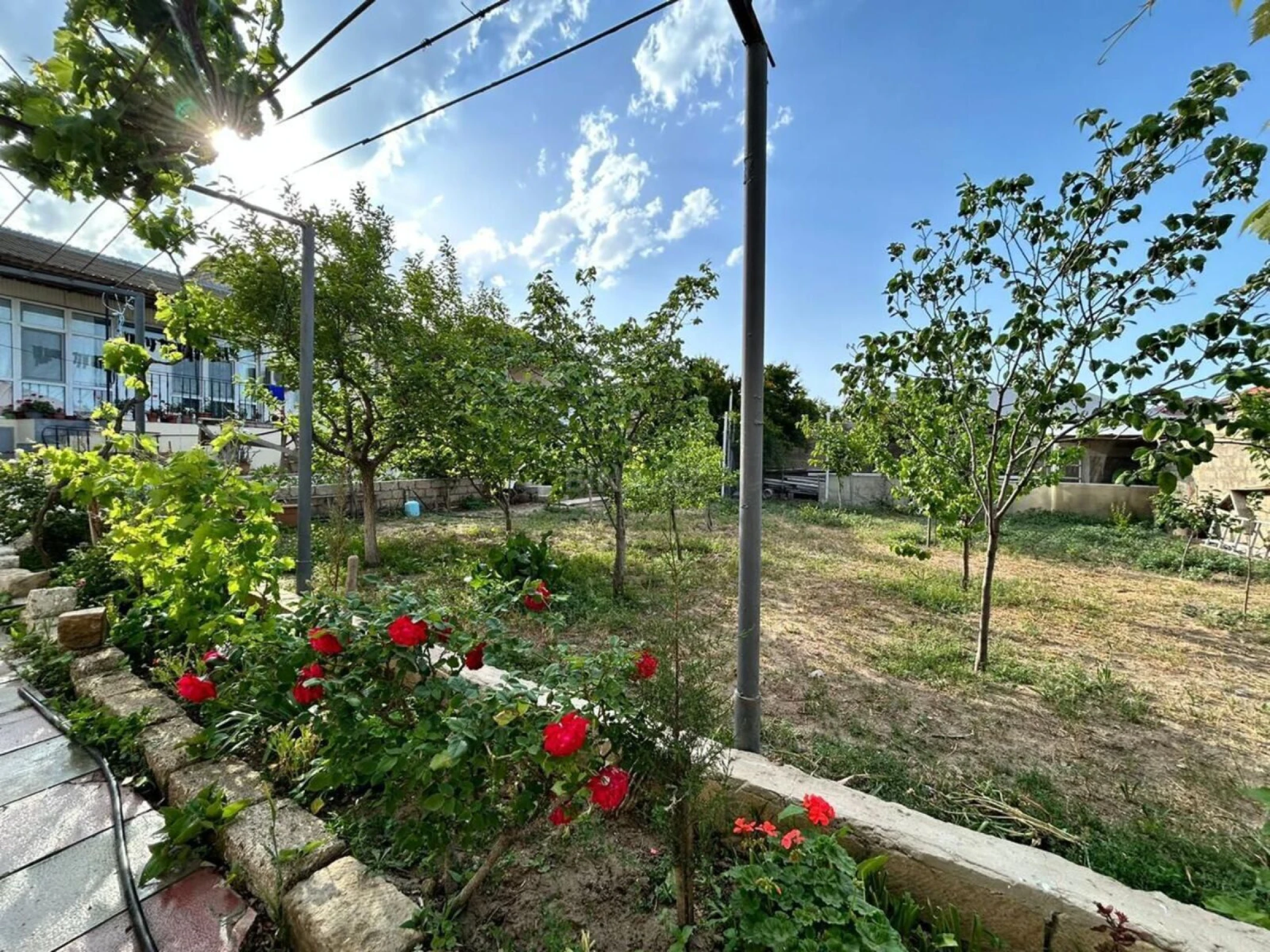 Satılır 6 otaqlı həyət evi 170 m²
