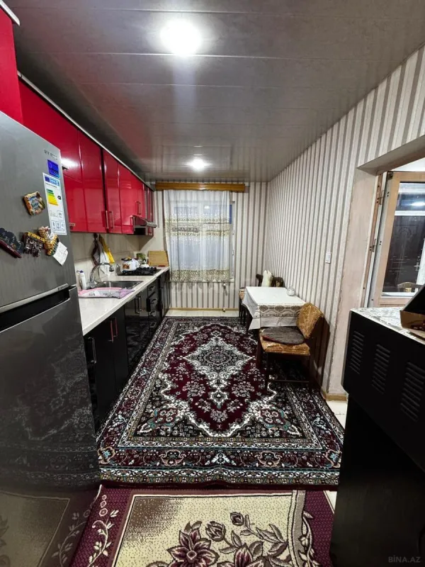 Satılır 6 otaqlı həyət evi 170 m²