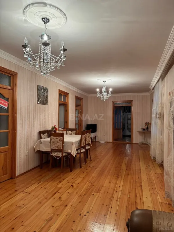 Satılır 6 otaqlı həyət evi 170 m²