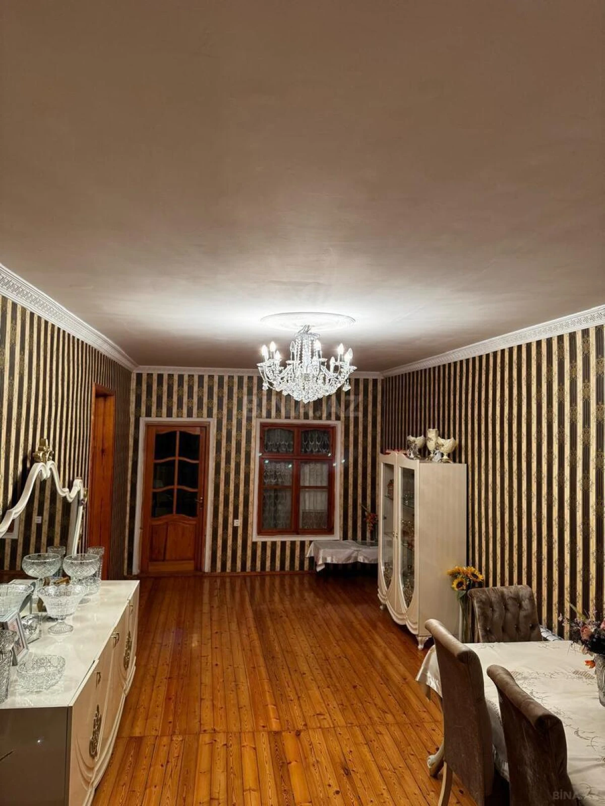 Satılır 6 otaqlı həyət evi 170 m²
