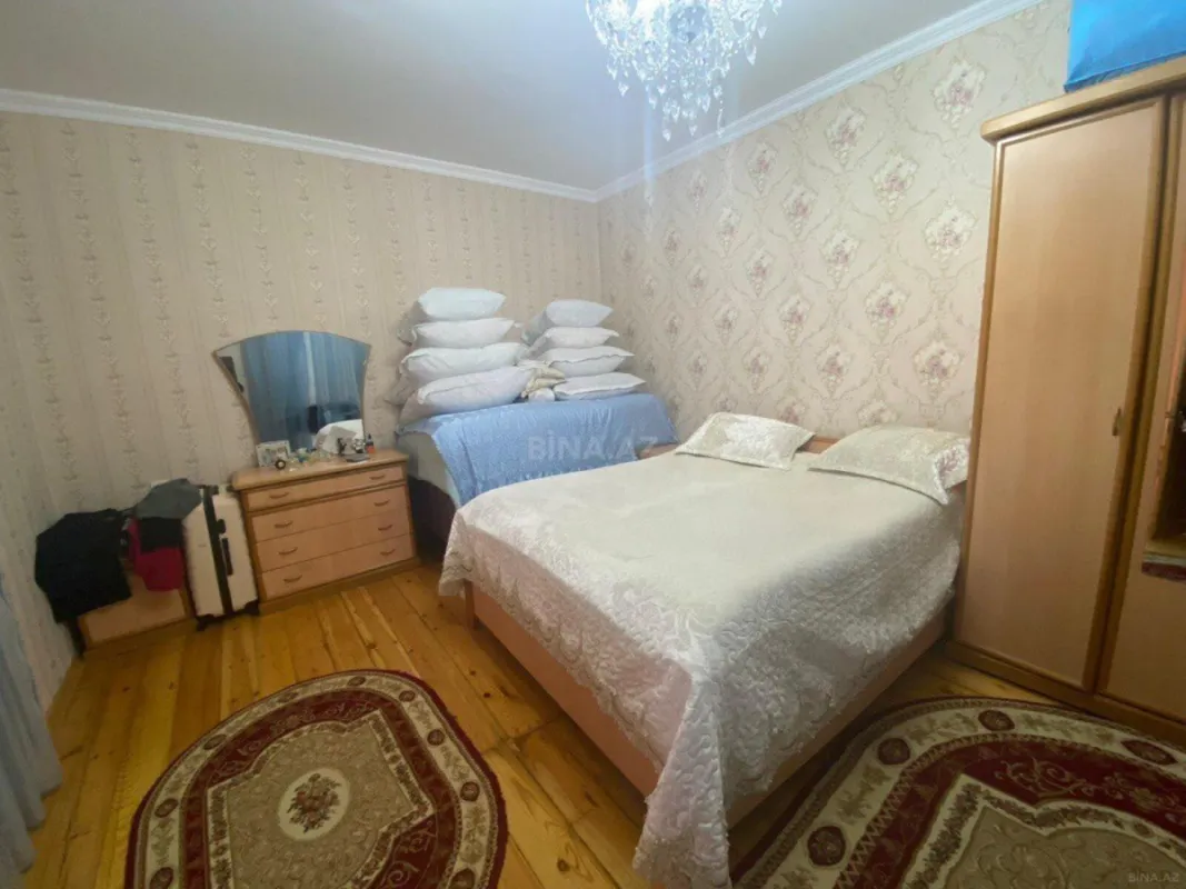 Satılır 6 otaqlı həyət evi 170 m²