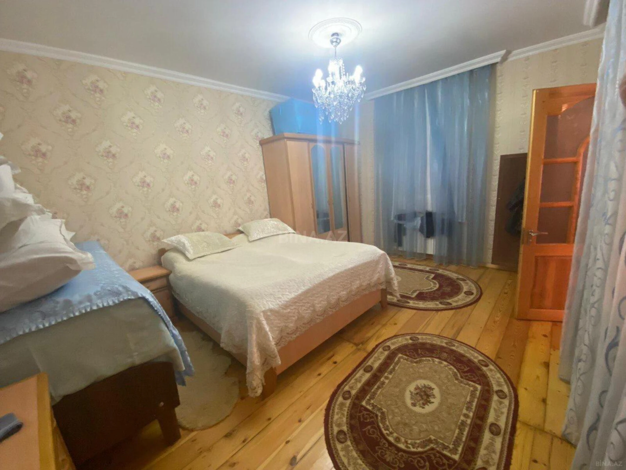 Satılır 6 otaqlı həyət evi 170 m²