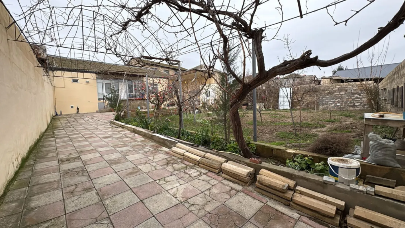 Satılır 6 otaqlı həyət evi 170 m²