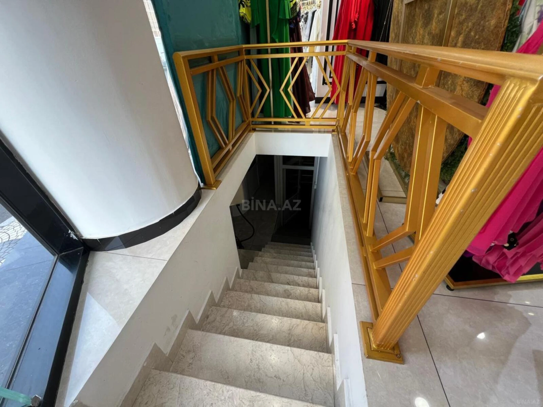 Kirayə verilir obyekt 380 m²