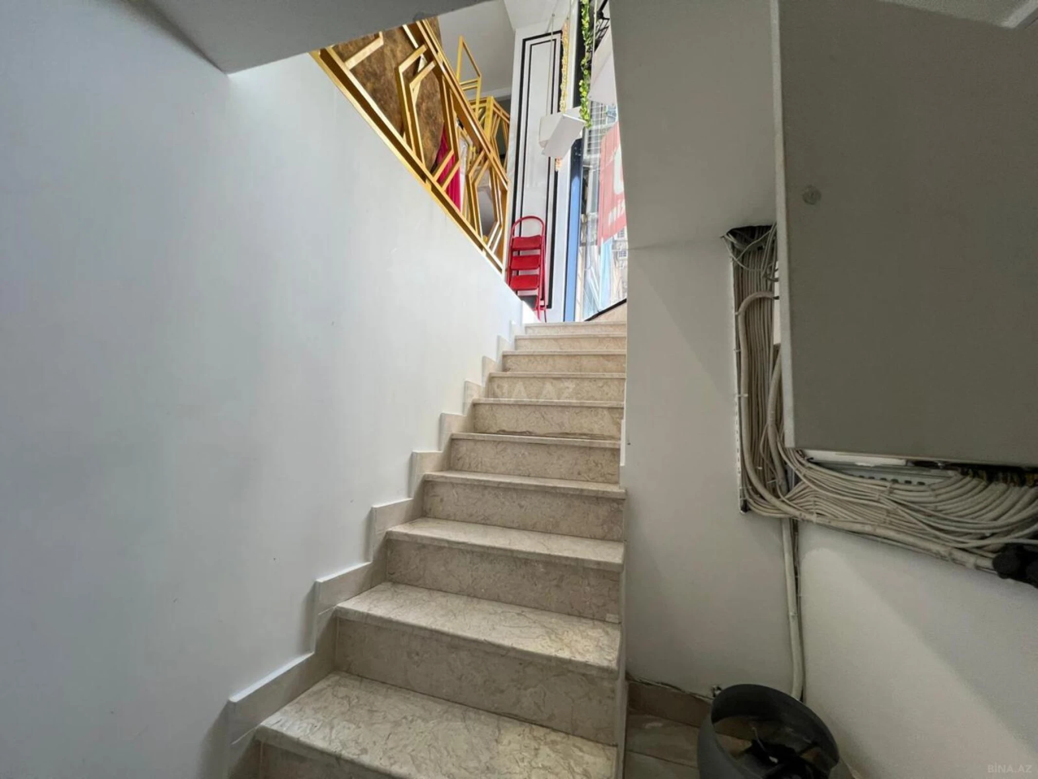 Kirayə verilir obyekt 380 m²