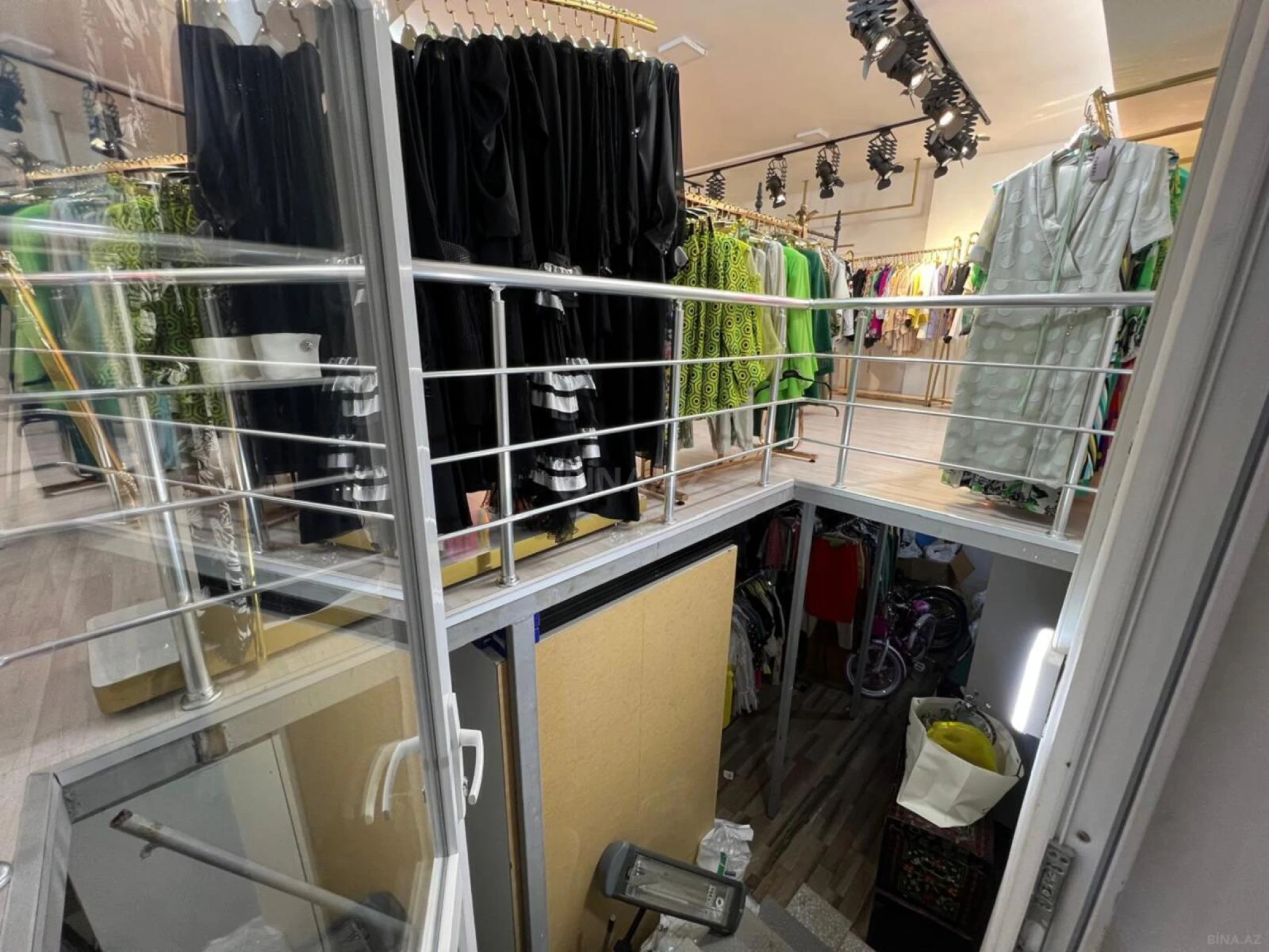 Kirayə verilir obyekt 380 m²