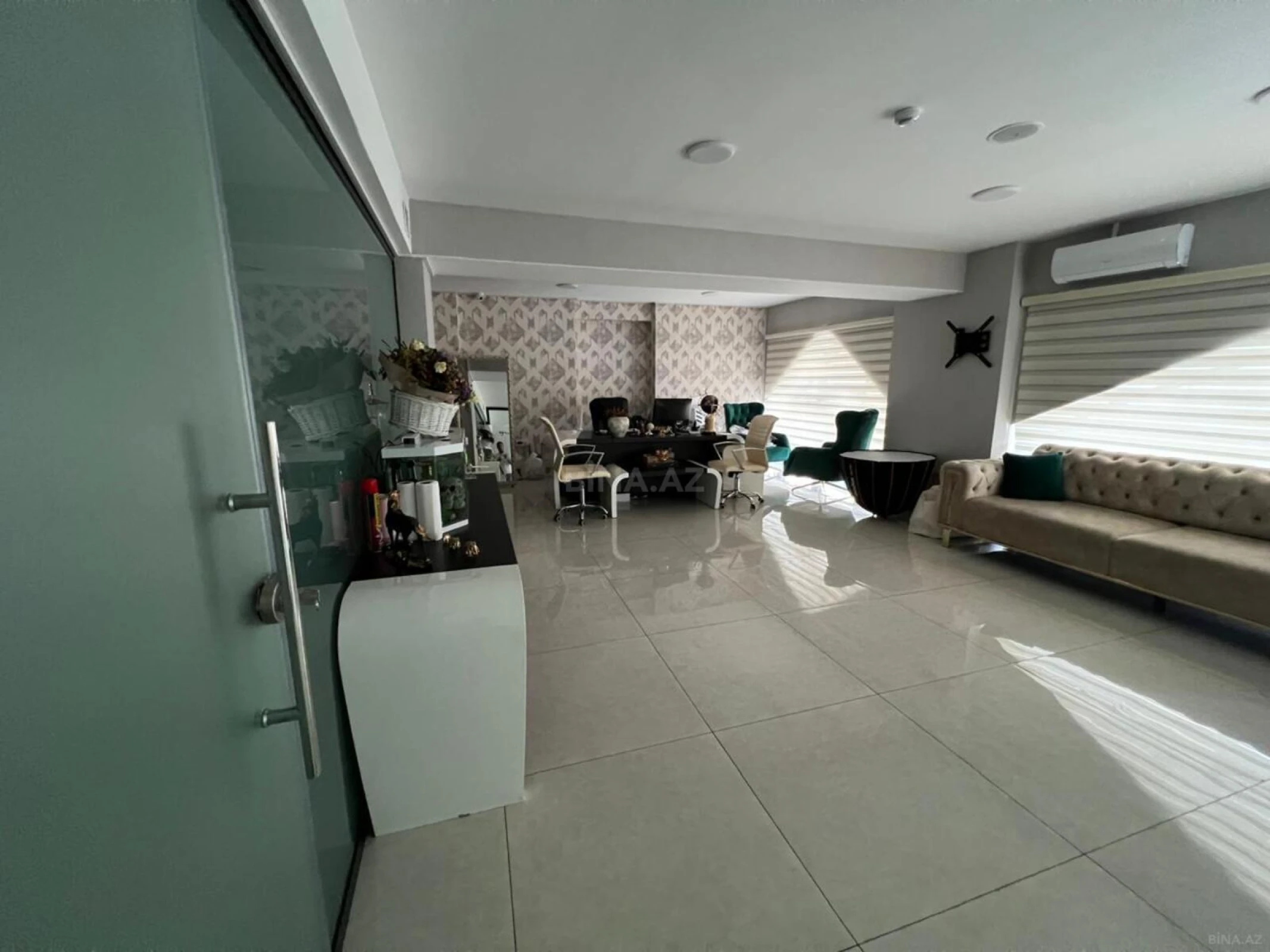 Kirayə verilir obyekt 380 m²