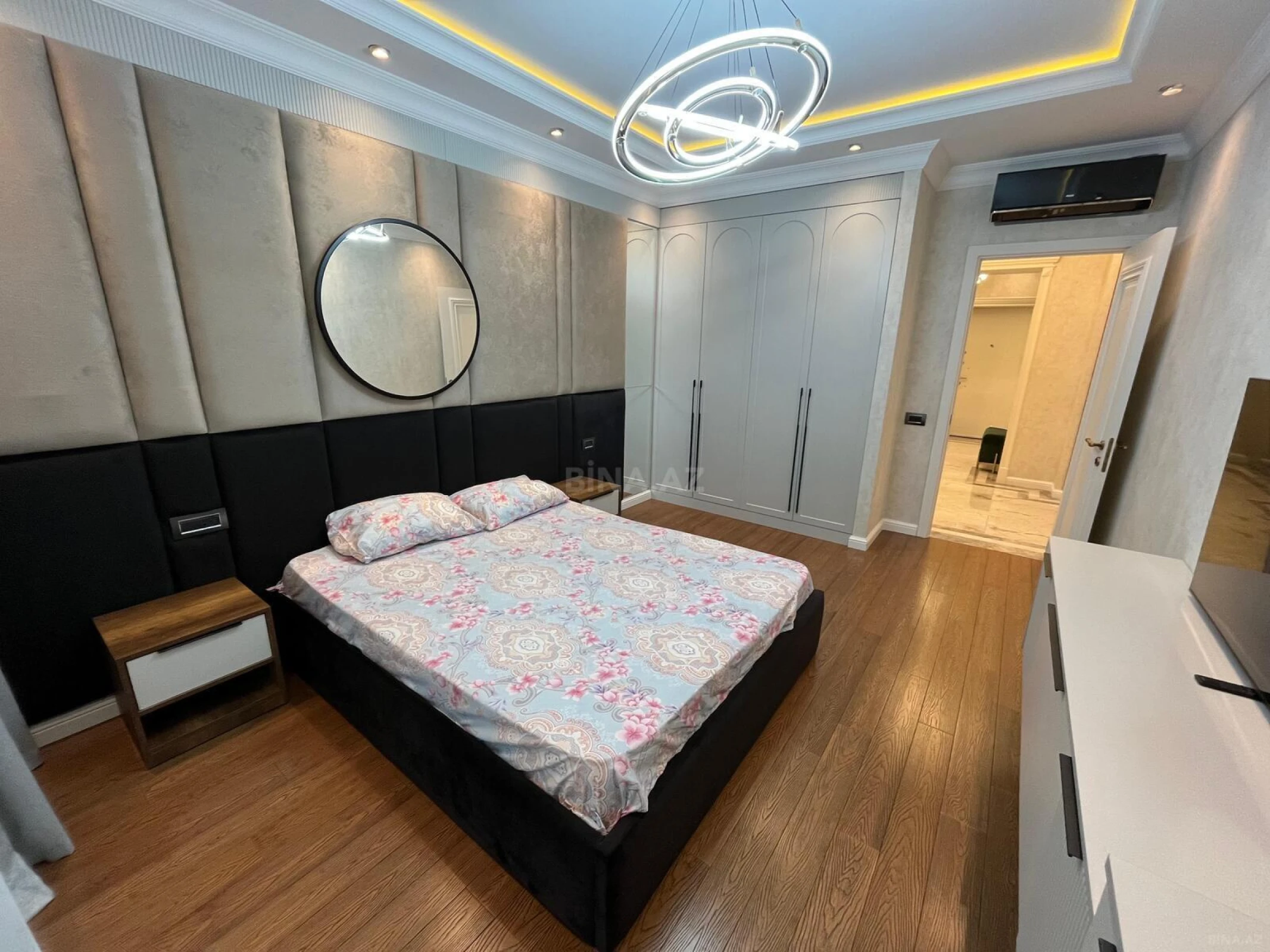 Kirayə verilir 2 otaqlı mənzil 105 m²