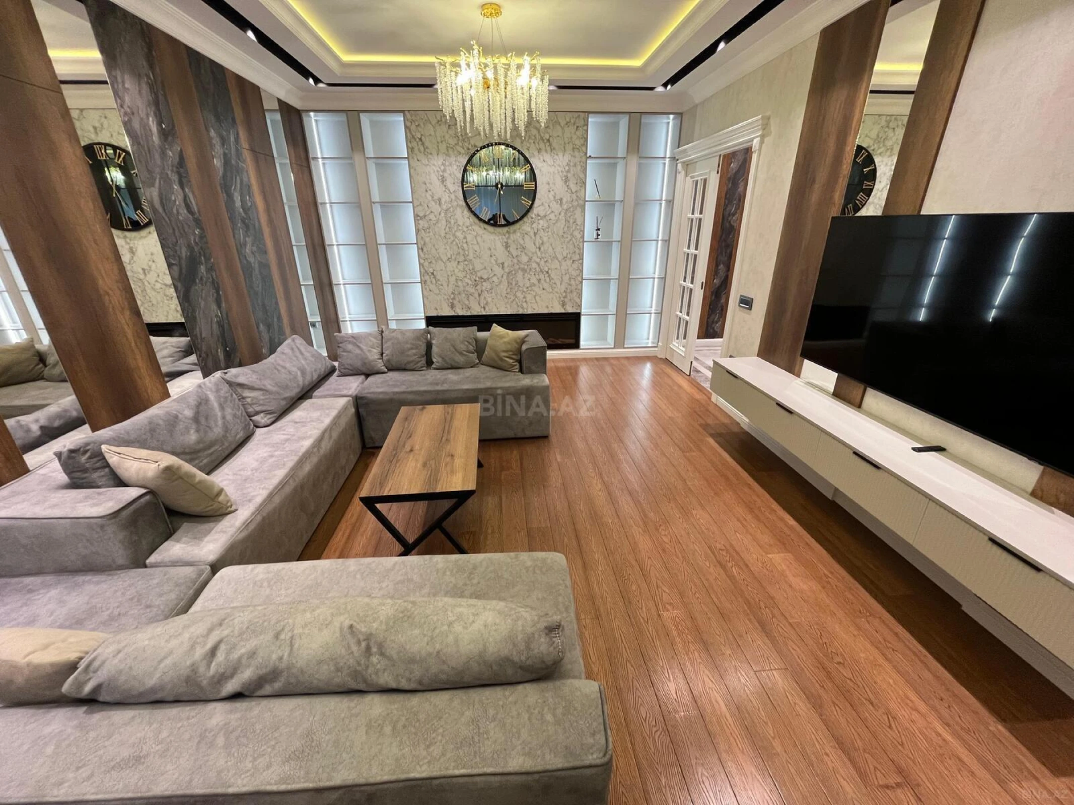 Kirayə verilir 2 otaqlı mənzil 105 m²