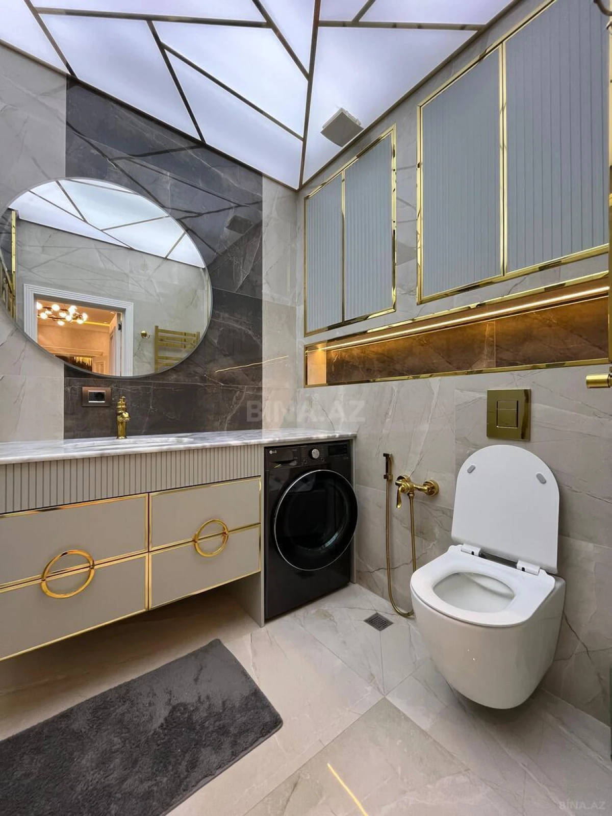 Kirayə verilir 2 otaqlı mənzil 105 m²