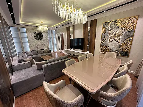 Kirayə verilir 2 otaqlı mənzil 105 m²