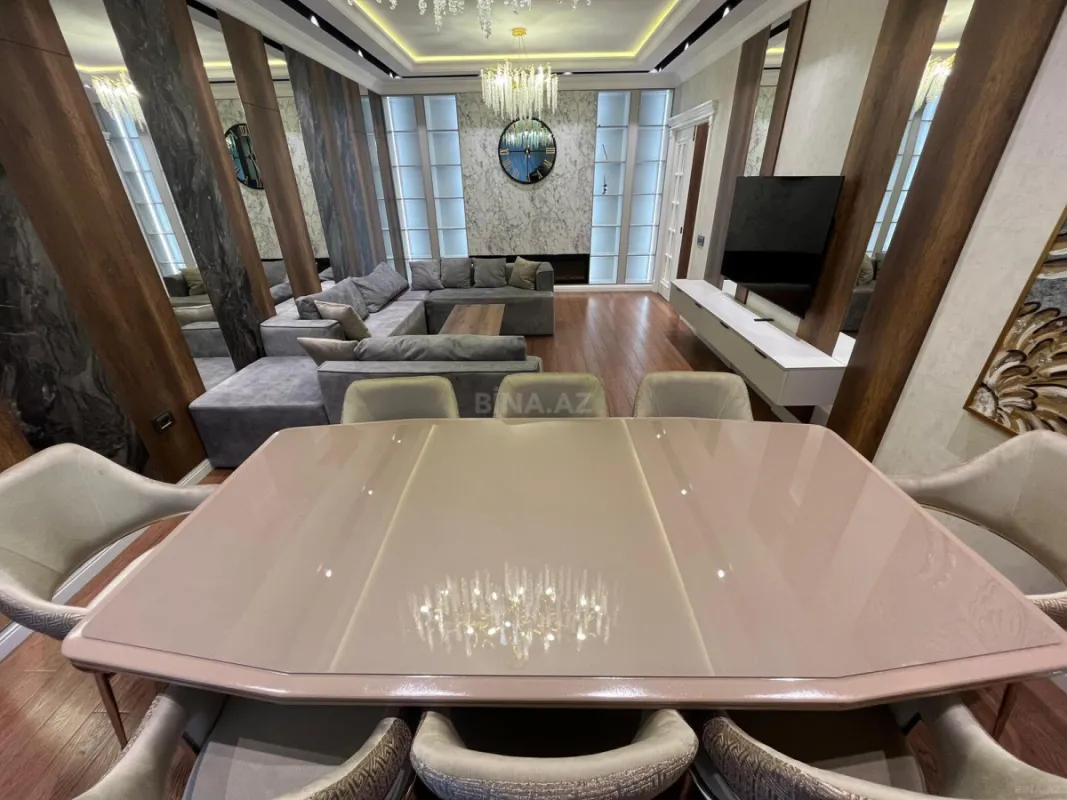 Kirayə verilir 2 otaqlı mənzil 105 m²