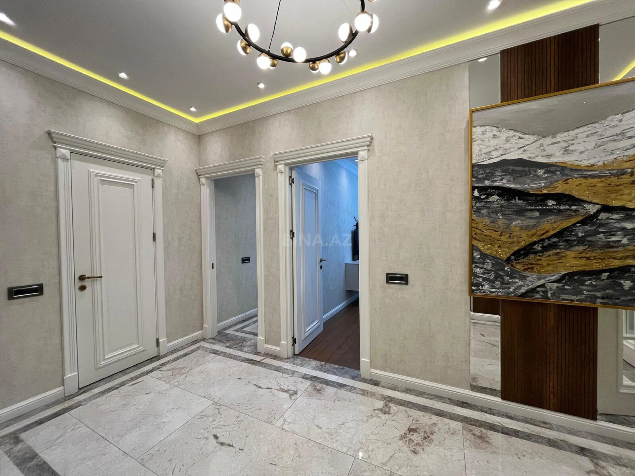 Kirayə verilir 2 otaqlı mənzil 105 m²