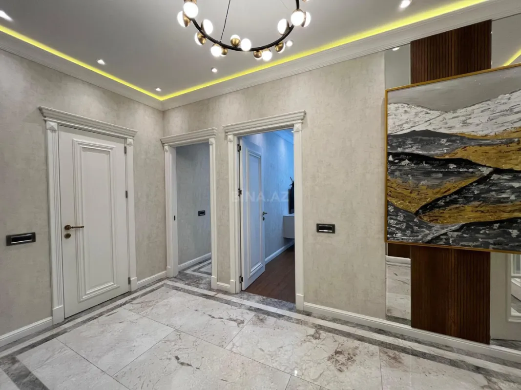 Kirayə verilir 2 otaqlı mənzil 105 m²