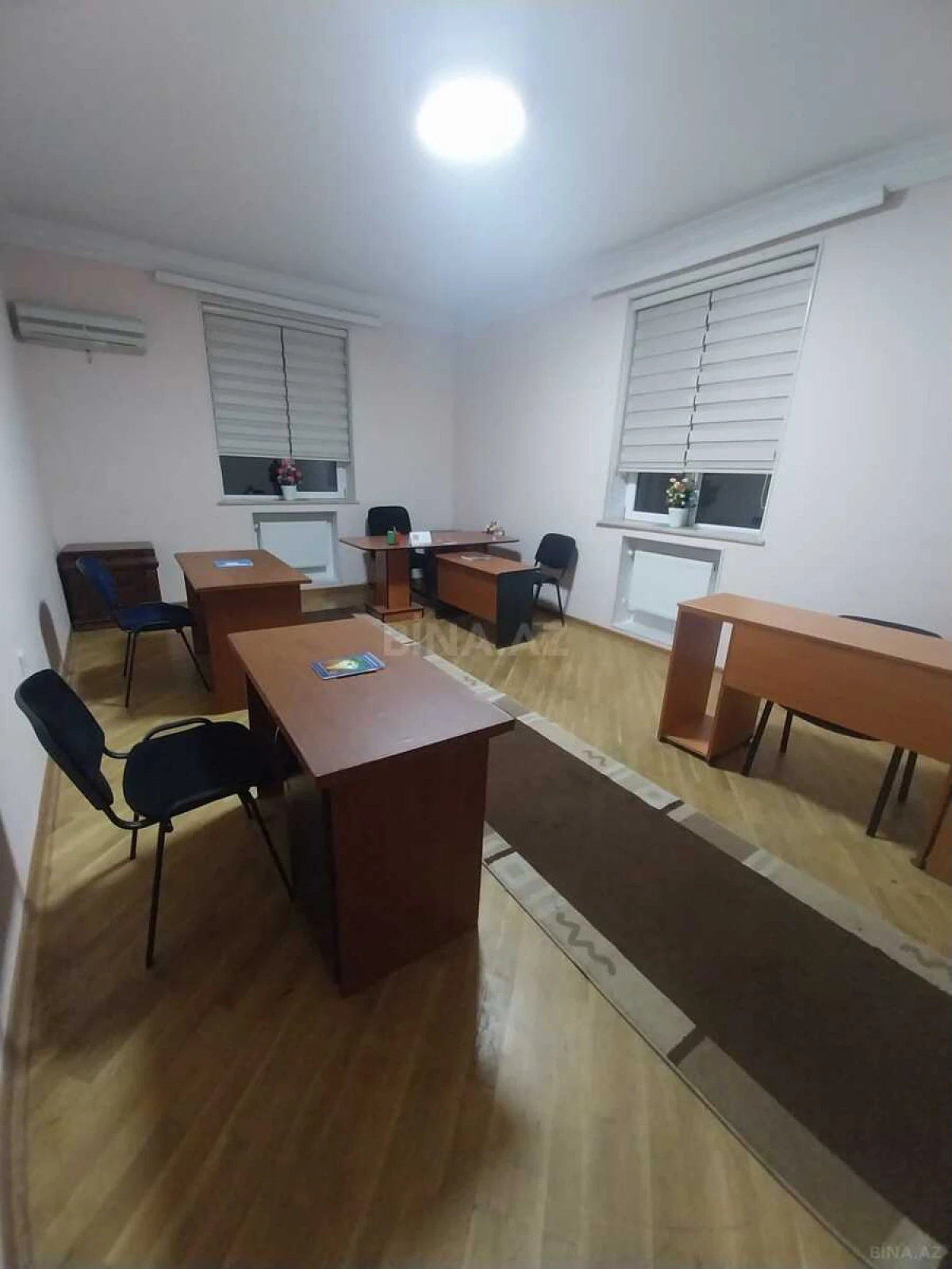 Kirayə verilir 4 otaqlı ofis 250 m²