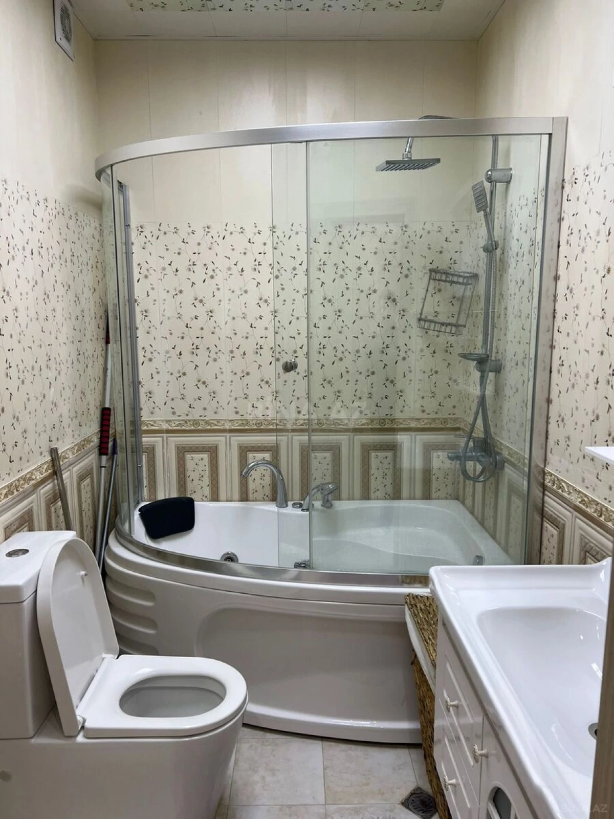 Kirayə verilir 2 otaqlı mənzil 78 m²