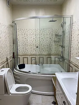 Kirayə verilir 2 otaqlı mənzil 78 m²