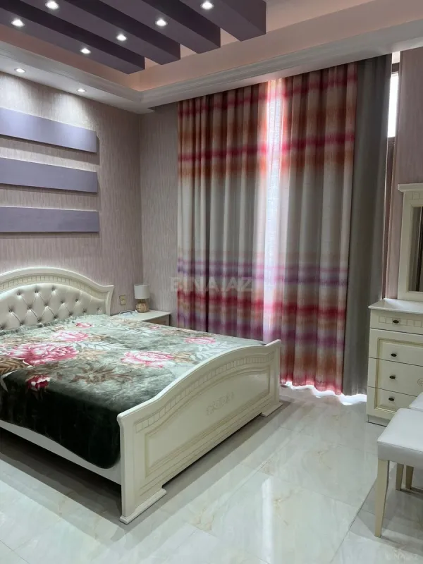 Kirayə verilir 2 otaqlı mənzil 78 m²
