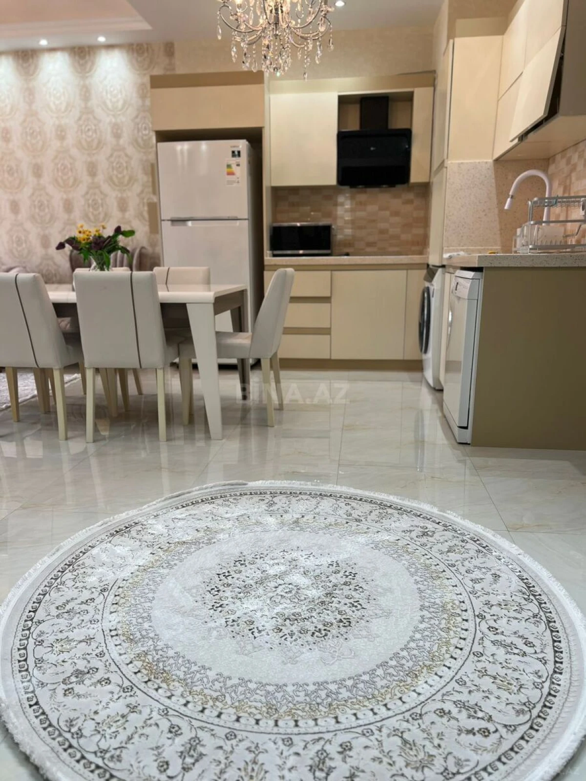 Kirayə verilir 2 otaqlı mənzil 78 m²
