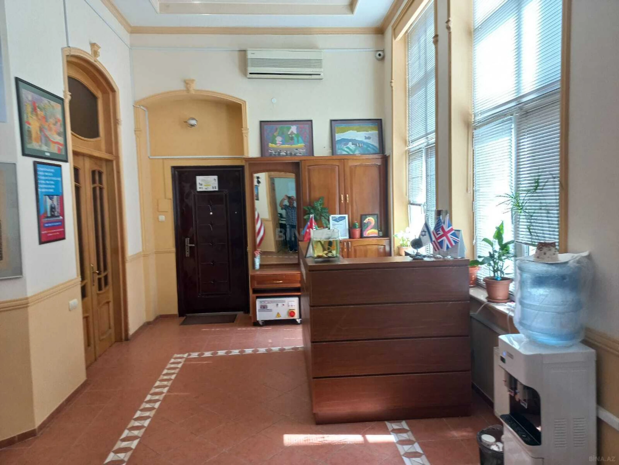 Kirayə verilir 4 otaqlı ofis 180 m²