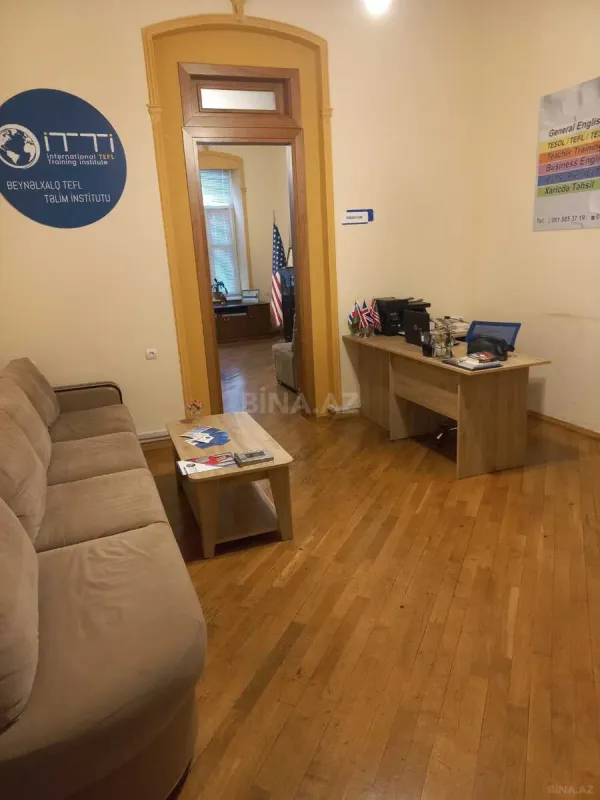 Kirayə verilir 4 otaqlı ofis 180 m²