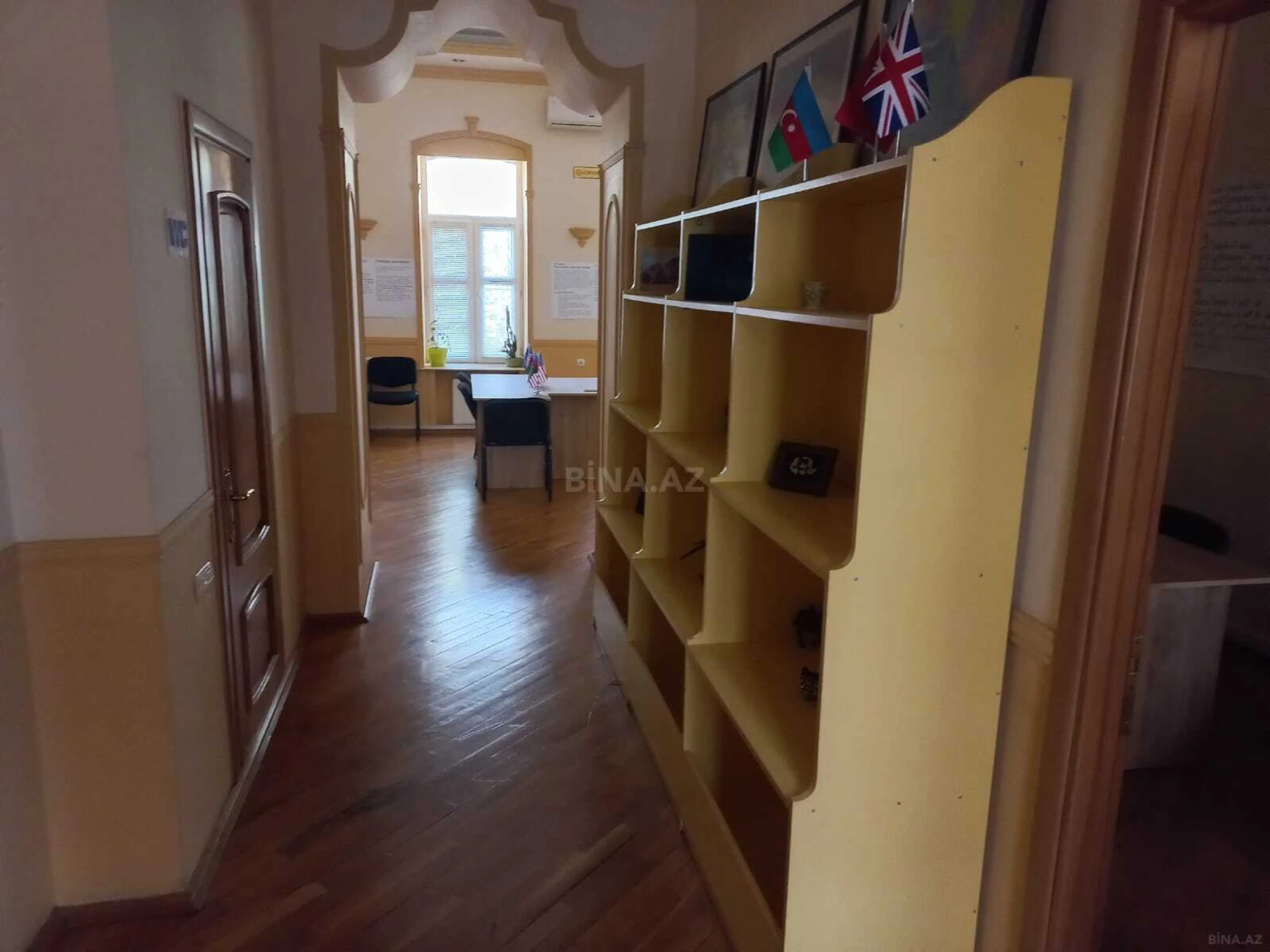 Kirayə verilir 4 otaqlı ofis 180 m²