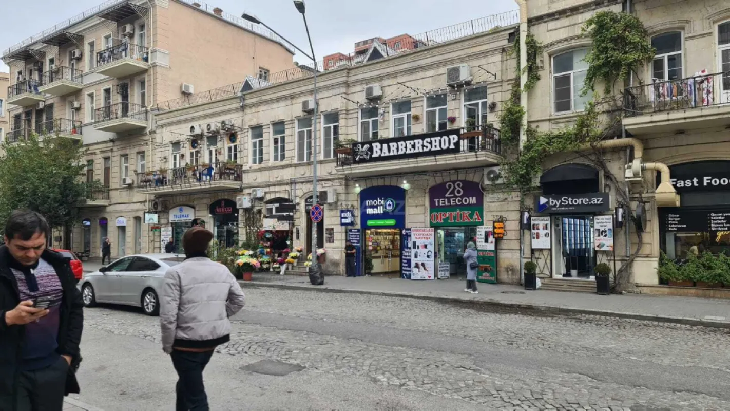 Kirayə verilir 4 otaqlı ofis 180 m²