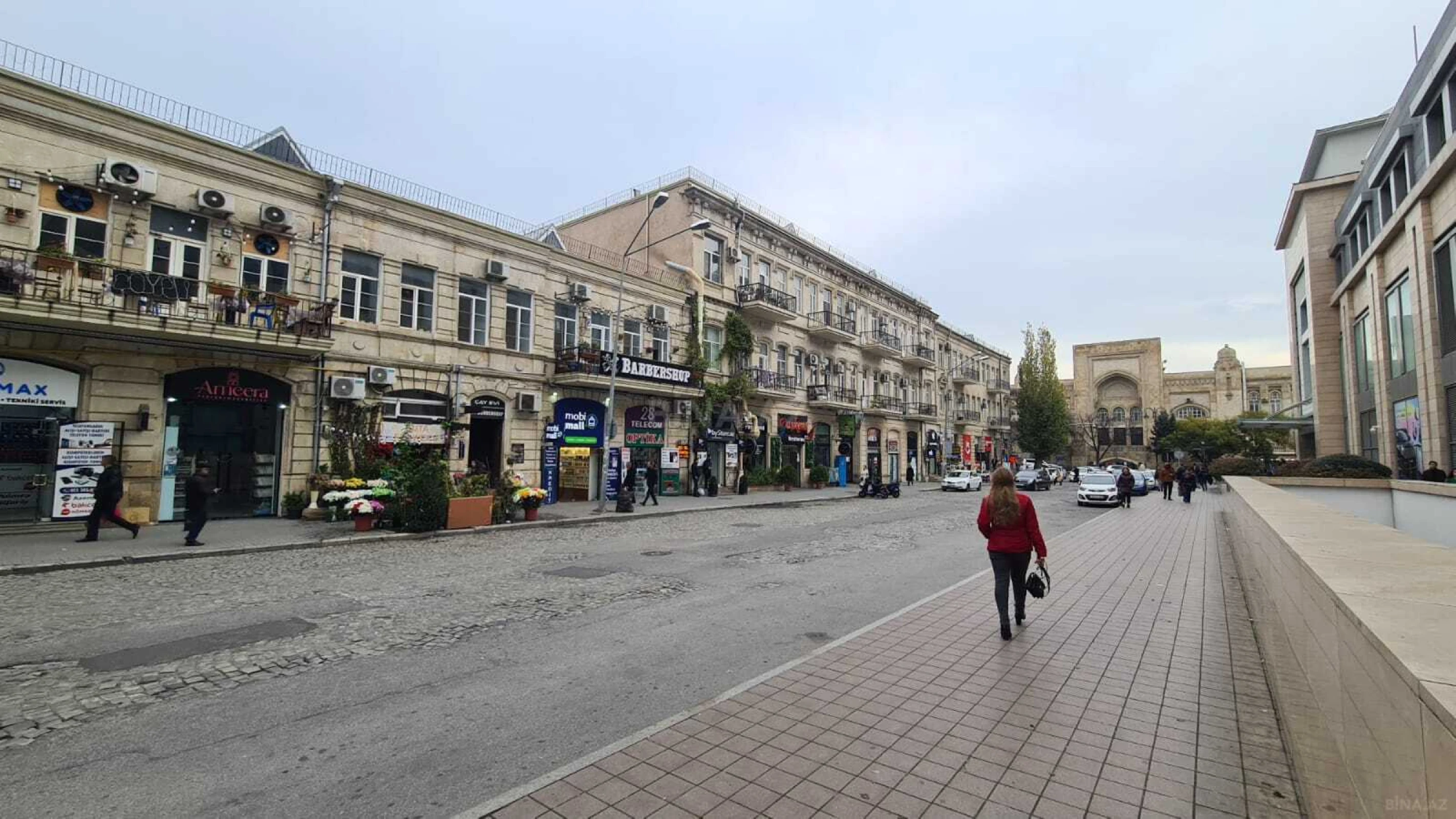 Kirayə verilir 4 otaqlı ofis 180 m²