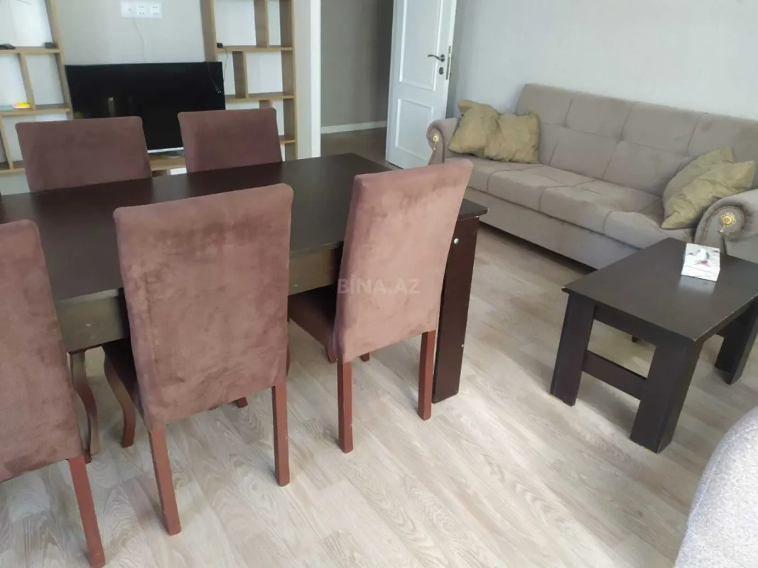 Kirayə verilir 2 otaqlı mənzil 80 m²
