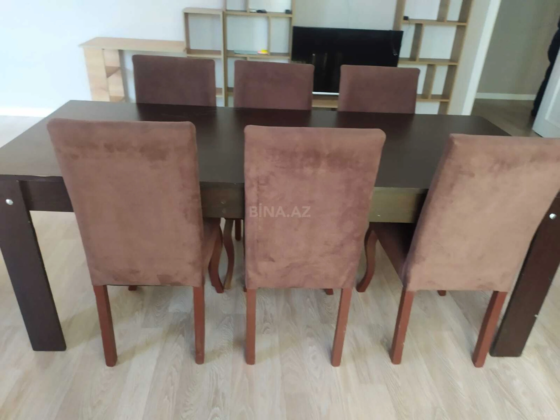 Kirayə verilir 2 otaqlı mənzil 80 m²