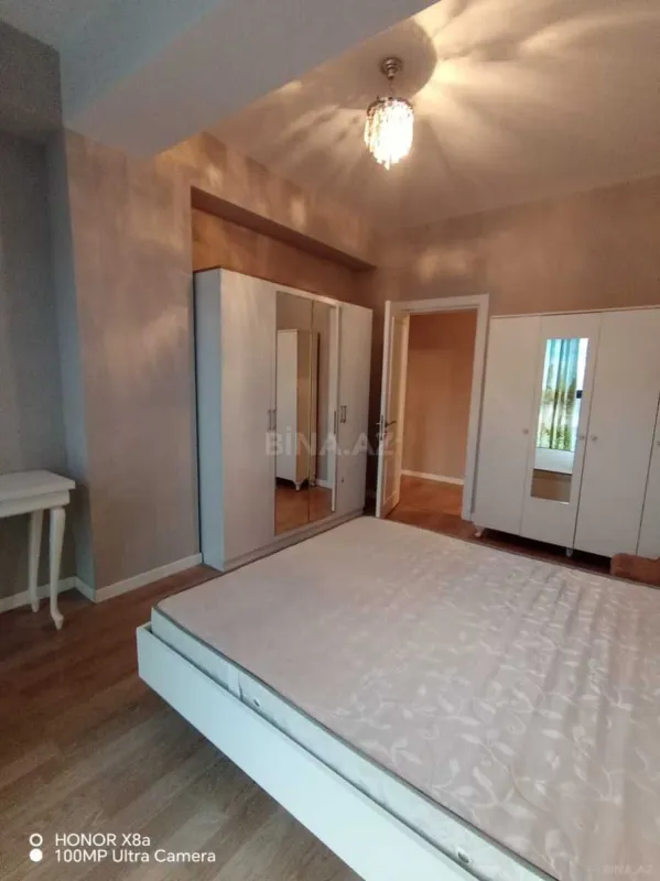 Kirayə verilir 2 otaqlı mənzil 80 m²