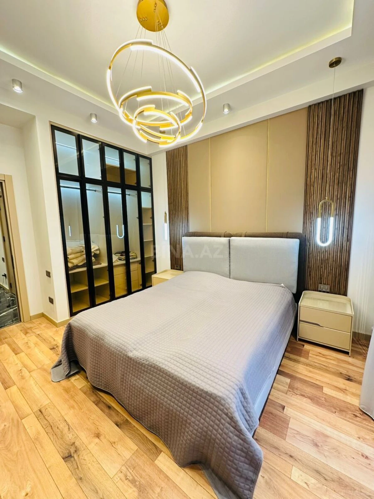 Kirayə verilir 2 otaqlı mənzil 67 m²