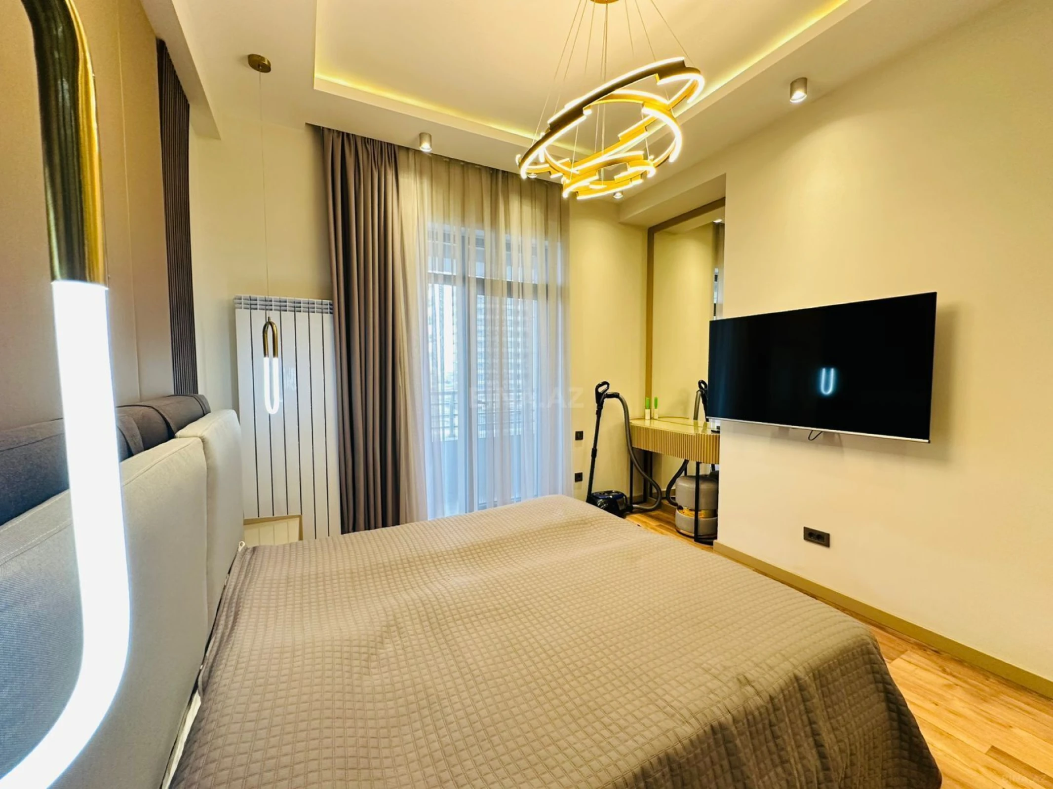 Kirayə verilir 2 otaqlı mənzil 67 m²