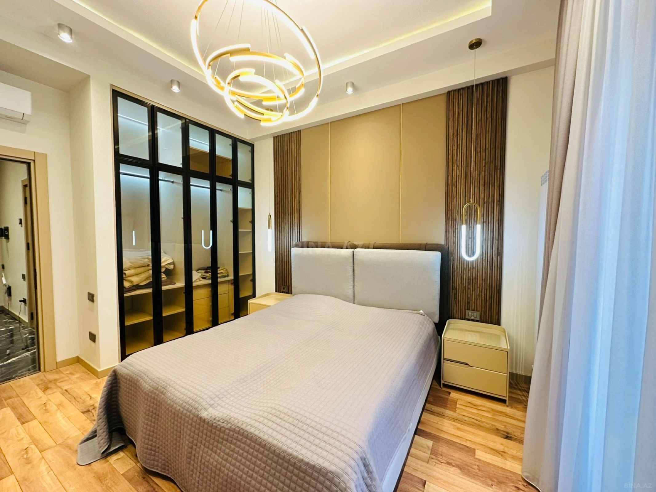 Kirayə verilir 2 otaqlı mənzil 67 m²