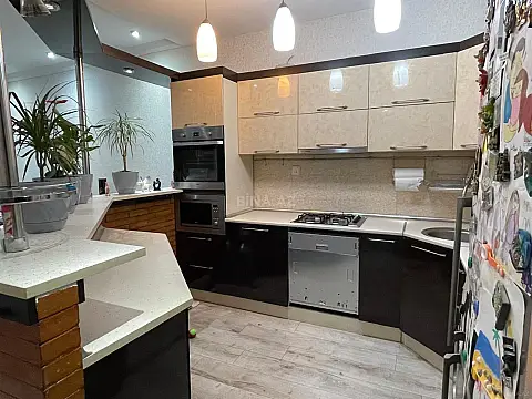 Satılır 2 otaqlı mənzil 70 m²