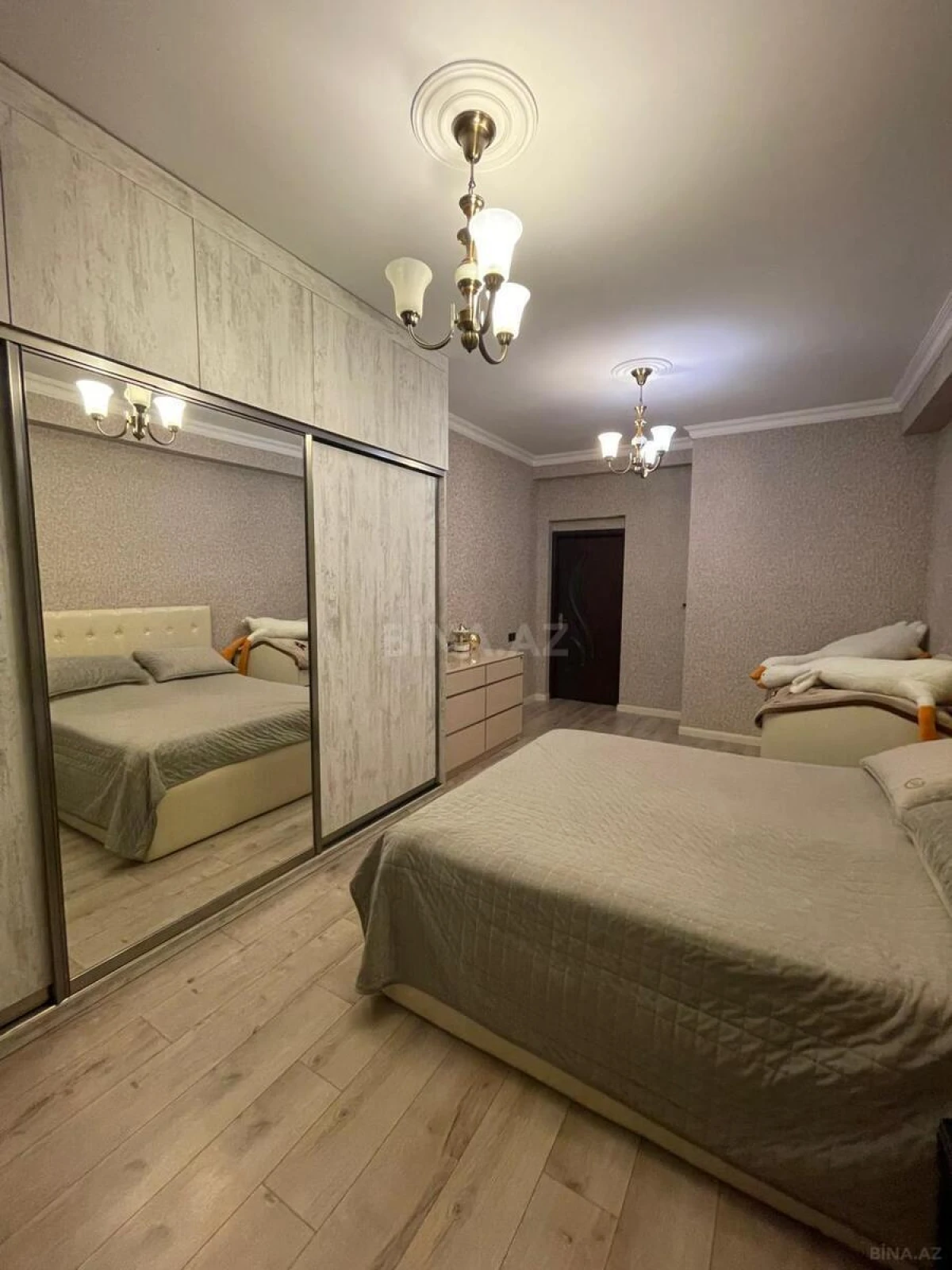 Satılır 2 otaqlı mənzil 70 m²