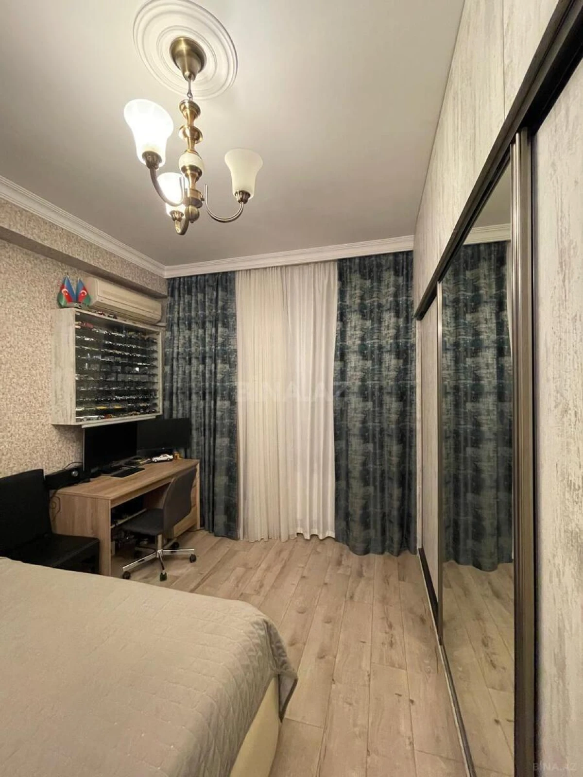 Satılır 2 otaqlı mənzil 70 m²