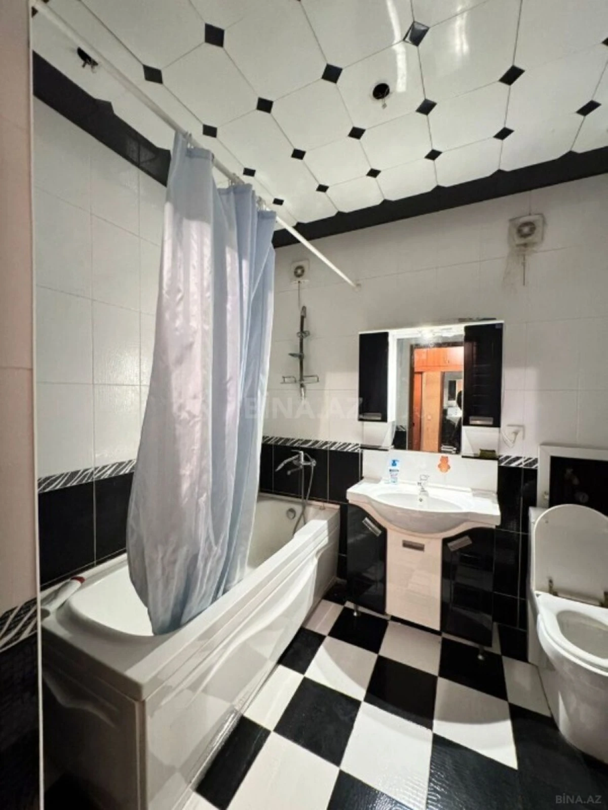 Satılır 2 otaqlı mənzil 90 m²