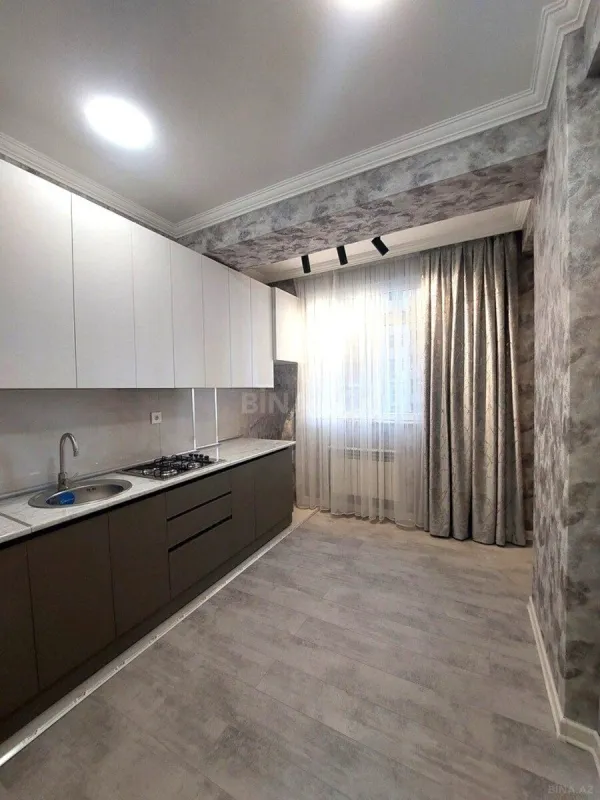 Satılır 2 otaqlı mənzil 77 m²