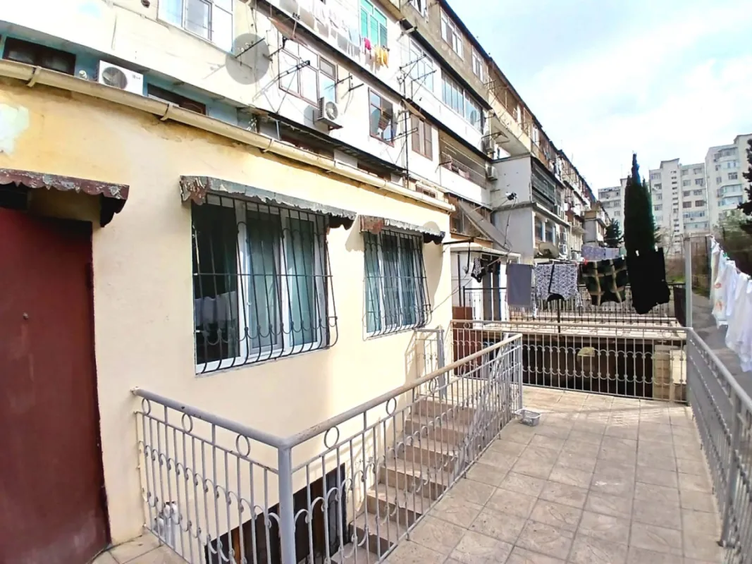 Satılır 3 otaqlı mənzil 120 m²