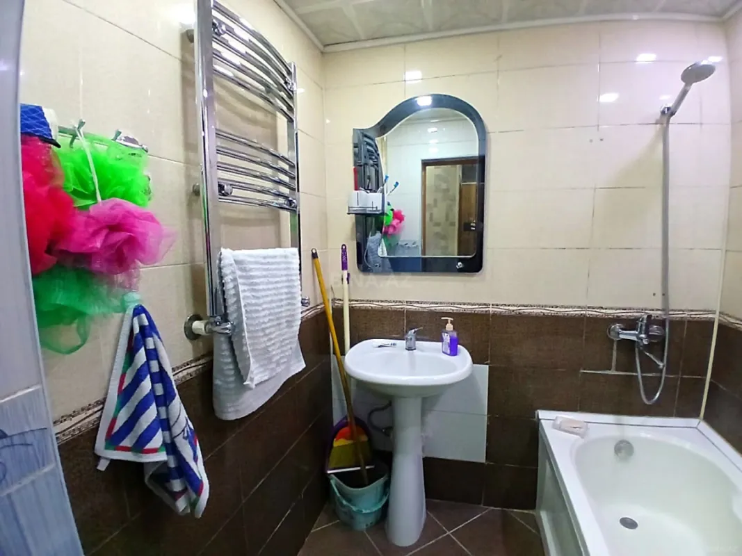 Satılır 3 otaqlı mənzil 120 m²