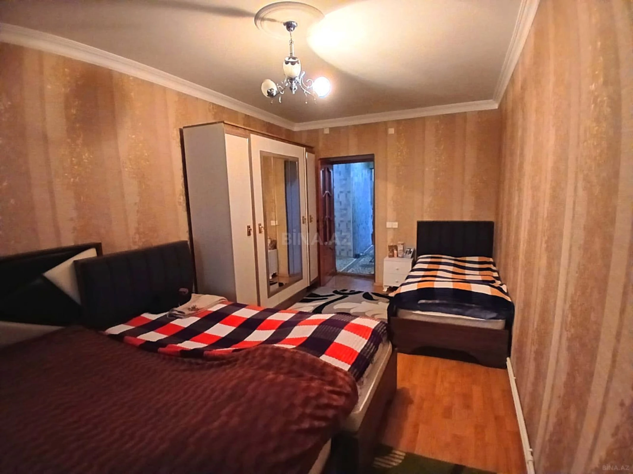Satılır 3 otaqlı mənzil 120 m²