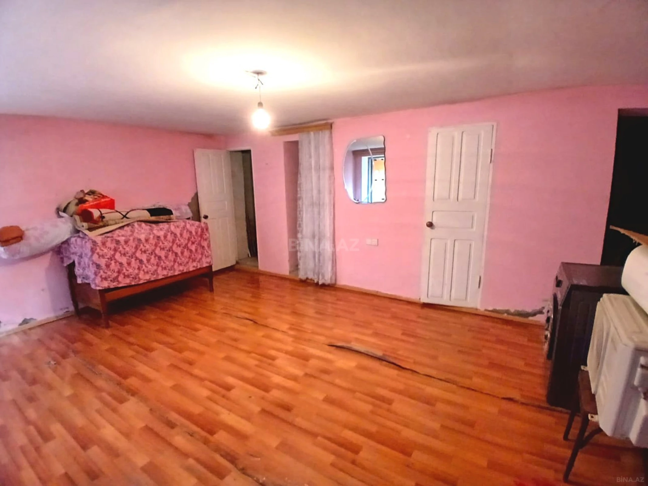 Satılır 3 otaqlı mənzil 120 m²