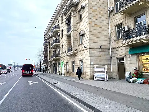 Satılır 3 otaqlı mənzil 90 m² — Bakı, Həzi Aslanov qəs. 3 otaq 90.00 m²
