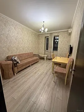 Kirayə verilir 2 otaqlı mənzil 60 m²