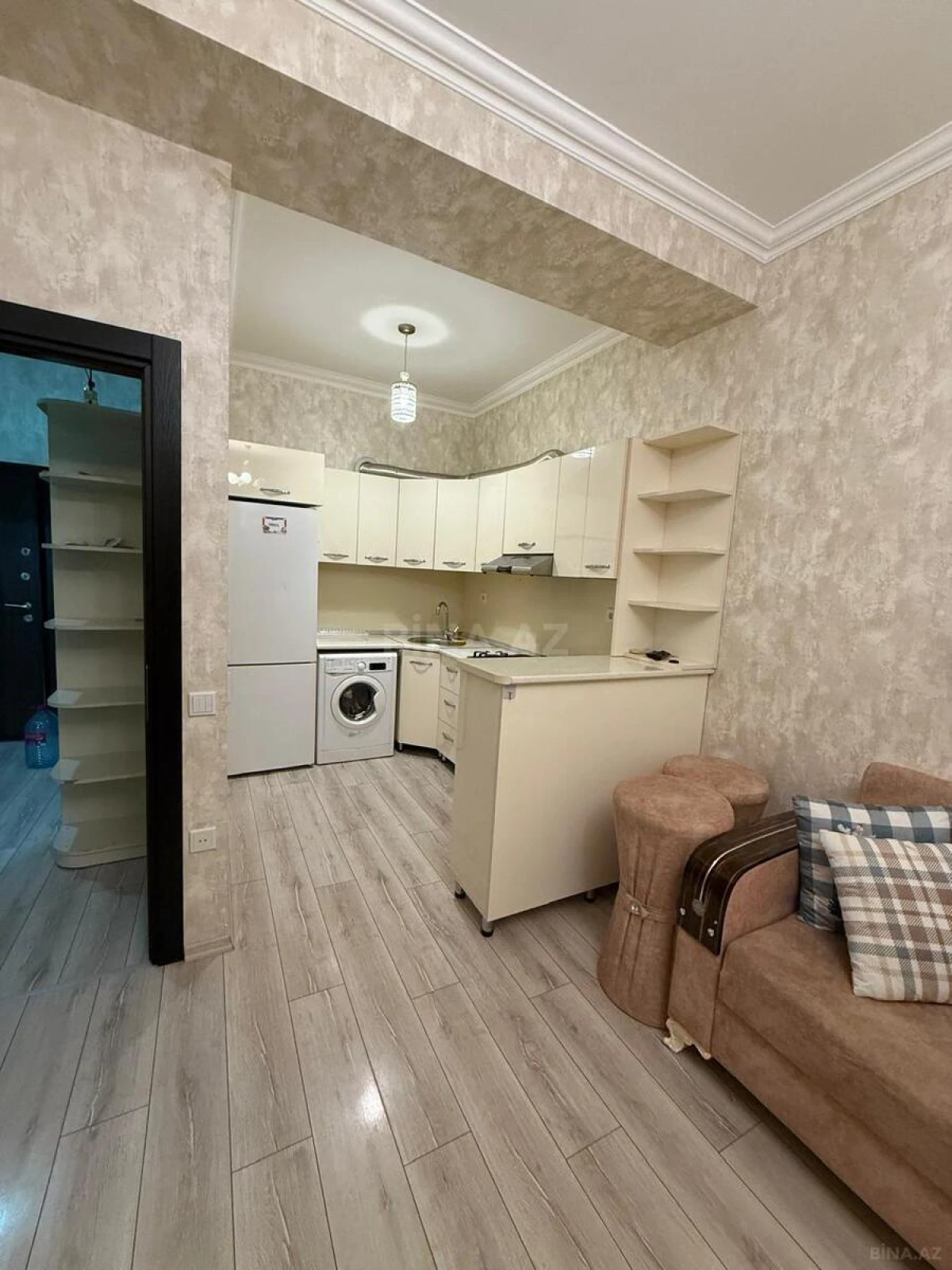Kirayə verilir 2 otaqlı mənzil 60 m²