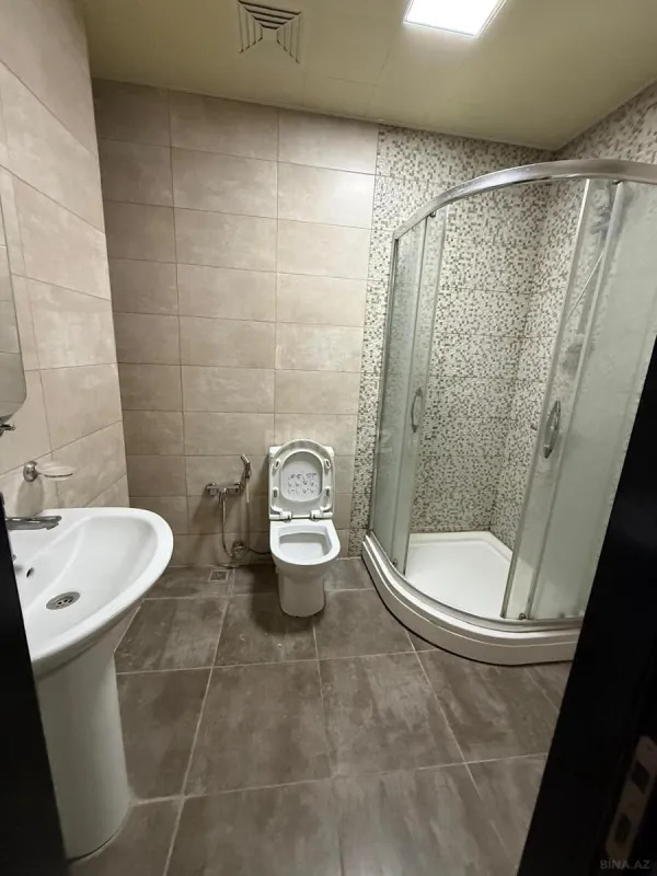 Kirayə verilir 2 otaqlı mənzil 60 m²